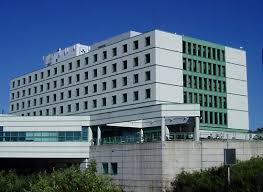 Then figure out how much you have left over to spend on accessories. Hospital Definition History Types Services Facts Britannica