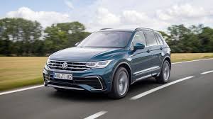 While the golf 8 phev is being offered in two versions with 150 and 180 kw system power, the tiguan ehybrid will only be offered with the more powerful 180 kw phev. Vw Tiguan 2021 Schon Gefahren Autotests Autowelt Motorline Cc