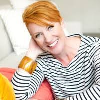 Regina Barbour's Instagram, Twitter & Facebook