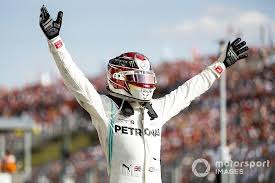 12 czerwca 2011 w kanadzie odbył się najdłuższy wyścig w historii formuły 1. Siodme Grand Prix Wegier Hamiltona