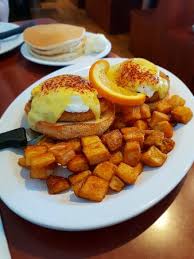 See more of waikiki food and drink on facebook. Very Good Food Benedict Picture Of Eggs N Things Waikiki Beach Eggspress Honolulu Tripadvisor