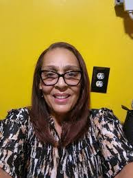 Lori Page's Instagram, Twitter & Facebook