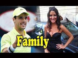 Roberto bautista agut is a spanish professional player, currently ranked at no. Roberto Bautista Agut Family Photos With Father Mother And Girlfriend 2017 Famous Sports Sports Gallery Wife And Girlfriend