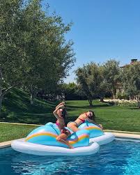 Kendalljenner Kendall Jenner Outfits Kendall And Kylie Jenner Kendall Jenner Modeling