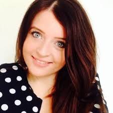 Really enjoyed being back in my Marketing Research in a Digital Age class  with my lecturer Natalie McDougall, who first sparked my interest in  research as a career ✨ Stephanie Holland and