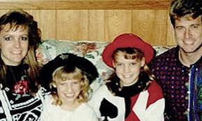 Cheers to the new year! Jessica Simpson Goes Down Memory Lane As She Shares Family Portrait For Throwback Thursday Daily Mail Online