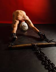 Gambar : perbudakan, jimat, male bondage, membajak, chinese tattoos, kaki  manusia, bahu, siku, pergelangan tangan, bersama, permainan indoor dan  olahraga, lutut, kesehatan fisik, betis, kembali, otot, bola, Playing  sports, paha, dada, senam