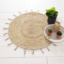 Oft sind sie perfekt rund, wie die sonne oder der mond. Deko Teppich Aus Jute O 80 Cm Rund Mit Fransen Atmosphera Emako