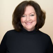 Monique Tuttle's Instagram, Twitter & Facebook