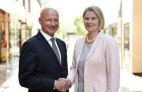 Hier findest du alle filialen von sparda bank in köln. Sparda Bank West Fusioniert Mit Der Sparda Bank Munster Gemeinsam Presseportal