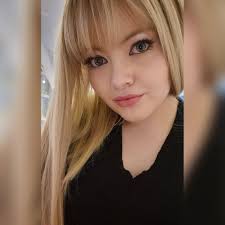 How do u stop a chihuahua barking at bigger dogs when out