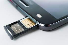 Ini bukanlah hal baru karena apple watch 3 yang dirilis tahun lalu juga sudah memperkenalkan esim ini untuk memungkinkan apple watch 3 menggunakan koneksi internet secara mandiri. Two Numbers One Phone The Benefits Of Dual Sim Devices The Star