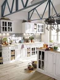 Stilvoll Einrichten Im Shabby Chic Landhauskuche Par Excellence Wohnen Garten Haus Kuchen Landhauskuche Kuchenunterschrank