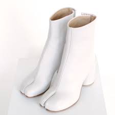 Authentic maison margiela 22 side zip flat tabi tabi boots shoes black leather. Maison Martin Margiela Split Toe Light Beige Leather High Heel Tabi Boots 35 New Maisonmartinmargiela Fashionankle Casua Boots Tabi Shoes Leather High Heels