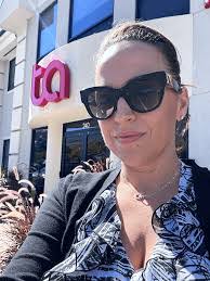 Erin Nevins's Instagram, Twitter & Facebook