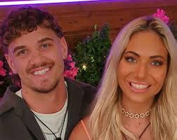 Love Island Australia 2023 Exclusive: Savanah and Clint confirm split as  Savanah reveals romance with another co-star
