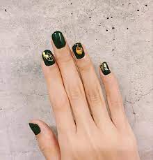 self nail 天然石を埋め込んで 金のワイヤーと箔をあしらいました 色はニットにも合う色で nail autumn selfnail ネイル ネイルデザイン セルフネイル minne hand gemstone rings gemstones rings