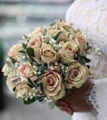 Bouquet fiori classico e tradizionale: I 50 Bouquet Piu Belli Del Mondo Bouquet Matrimonio Fiori Cerimonia Di Nozze Bouquet