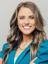 Brooke Snyder's Instagram, Twitter & Facebook