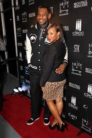 Rich gave her a pair of pretty pink flowers, then jennifer gave him a kiss before hey left together in his car in beverly hills. Sue Just Do It Lebron James Family Lebron James And Wife Lebron James
