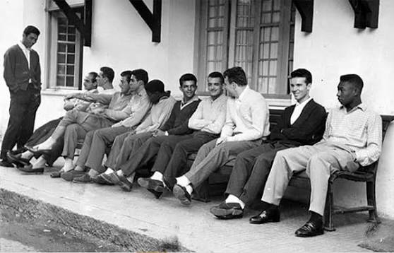 Uma foto, uma história! Craques do Brasil esperando o trem na cidade mineira de Poços de Caldas - Notícias - Terceiro Tempo
