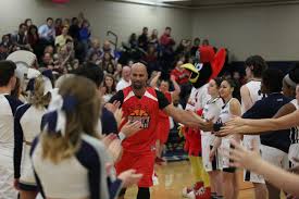 Albert pujols is a professional baseball player who emigrated from the dominican republic to the us. Hochman Pujols Annual Basketball Game Reunites Fans Benjamin Hochman Stltoday Com