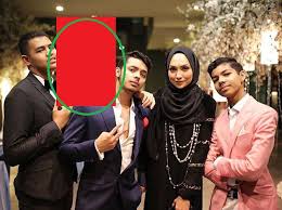 .kek duit anak che ta ammar effendy, anak bujang che ta sakan tayang gf persis selebriti korea, heboh video panas mirip zul ariffin tersebar zul padam akaun instagram, maaf saya tahu dosa pahala zul ariffin, siapa suruh gatal sangat zul ariffin komen wanita ukraine dikecam mengaku dah kahwin. Gambar Ammar Anak Che Ta