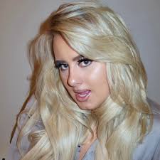 Ron, Hermione and Rose look like a very happy family.