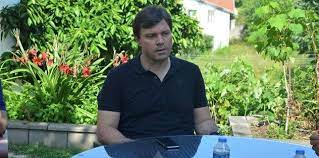 Hayattan da dinsel inançları belirleyici kriter olarak kullanmamak gerekir. Ertugrul Saglam In En Aci Gunu Fotomac