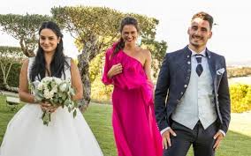 Até eu queria tirar foto com o michel teló, com o maior sucesso do mundo, que foi esse menino. O Noivo E Que Sabe Patricia E Arrasada Pelos Fas Do Programa Teve Um Comportamento Deploravel Nova Gente