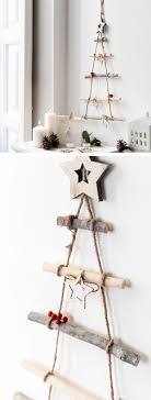Weisser Holzerner Hangender Baum M Y M A G I C A L C H R I S T M A S Baum Hange Christmas Decorations Rustic Diy Christmas Ornaments Christmas Ornaments