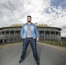 Hier gibt es alle folgen und highlights zur 3. Islam Comedy Faisal Kawusi Ist Mehr Als Ein Lustiges Pummelchen Welt