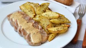 El solomillo de cerdo es una carne magra con muchas posibilidades en la cocina. Solomillo Al Horno Y Si Es Con Salsa Mejor Mil Recetas