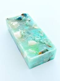 Diy crystal soap that looks like gemstones or clusters of crystals. Diy Gemstone Soap Tutorial How To Make Easy Gem Mineral Shaped Soap Rocks Dans Le Lakehouse