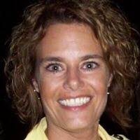 Lenora Maxwell's Instagram, Twitter & Facebook