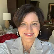 Beverly Thayer's Instagram, Twitter & Facebook