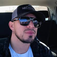 Ariel Recinos (@arielrecinos7) është LIVE