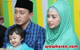 Komunikasi ustadz zacky mirza dengan manajemen sabyan hot shot 27 februari 2021. Pasrah Dicerai Istri Ustadz Zacky Mirza Merasa Masih Jauh Dari Salehah