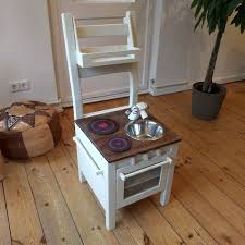 Ikea Ivar Kinder Spiel Kuche Aus Altem Stuhl Ikea Ivar Children Play Kitchen With Old Chair In 2020 Kinder Spiel Kuche Stuhle Kuche Alte Stuhle