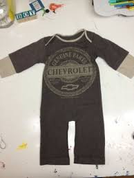 How To Make A Baby Romper From A Tee Shirt Great To Re Purpose Unused T S From Dad Diy Baby Clothes Sewing Kids Clothes Baby Clothes