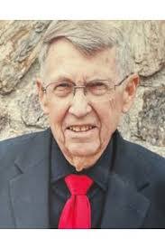 Leo Connelly's Instagram, Twitter & Facebook