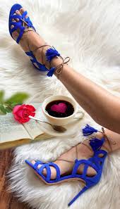 Die Woche Wird Geteilt Schonen Mittwoch Wunsche Ich Euch Pastell Schuhe Kaffee Oder Tee Guten Morgen