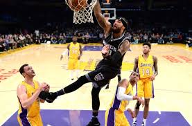 Lebron leads crunch time win in team's first game of nba's orlando restart lebron james came up clutch for the lakers when they needed him the most. Sacramento Kings Vs Los Angeles Lakers Game 18 3 Things To Watch