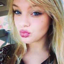 Mallory Roper's Instagram, Twitter & Facebook