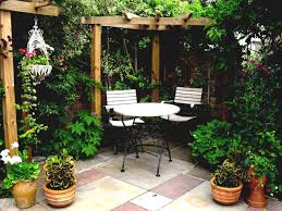 Pictures Of Small Courtyard Gardens Tiny Garden Ideas Small Flower Garden Idea Courtyard Gardens Design Small Garden Landscape Small Garden Landscape Design