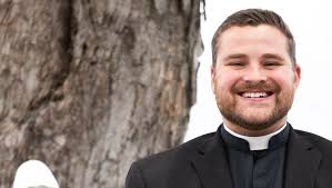 Nuevos curas de LA 2024: Thomas Green