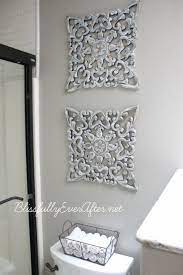 With over 20 bathroom wall decor ideas, our collection offers you fresh ideas for this essential room. White Bathroom Wall Decor Trendecors