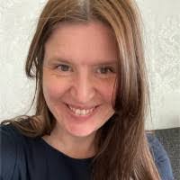 Julie Lantz's Instagram, Twitter & Facebook