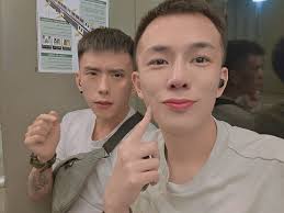 正式进入34岁的生日谢谢你，我的男盆友有你陪伴的第11个年头从一个个生日到每一个节日你总是在身边