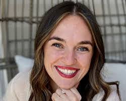 Hailey Billings's Instagram, Twitter & Facebook